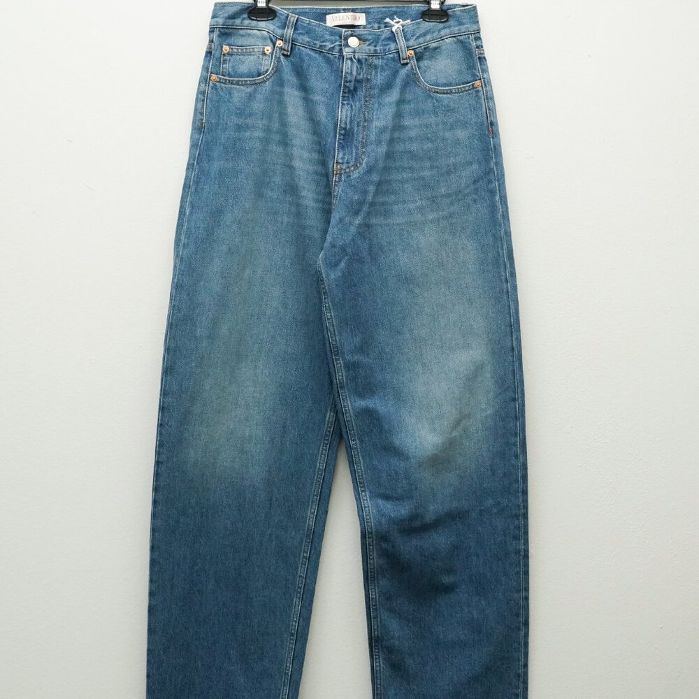 Valentino	V-LOGO STRAIGHT-LEG JEANS